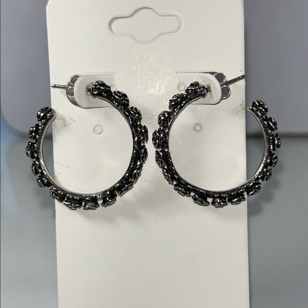 NWOT Israeli Designer Sterling Silver Rosebud Flower Hoop Earrings